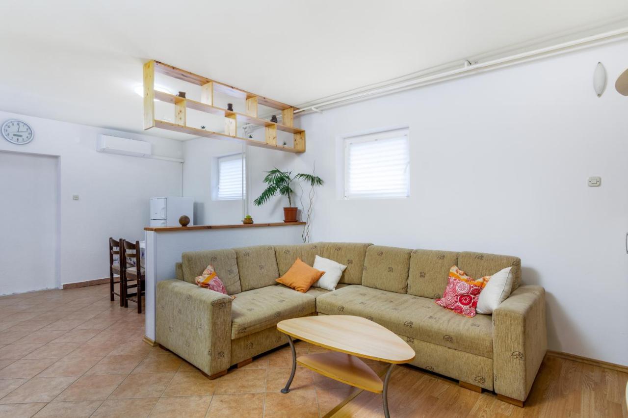 Apartment Buzet 17562A Экстерьер фото